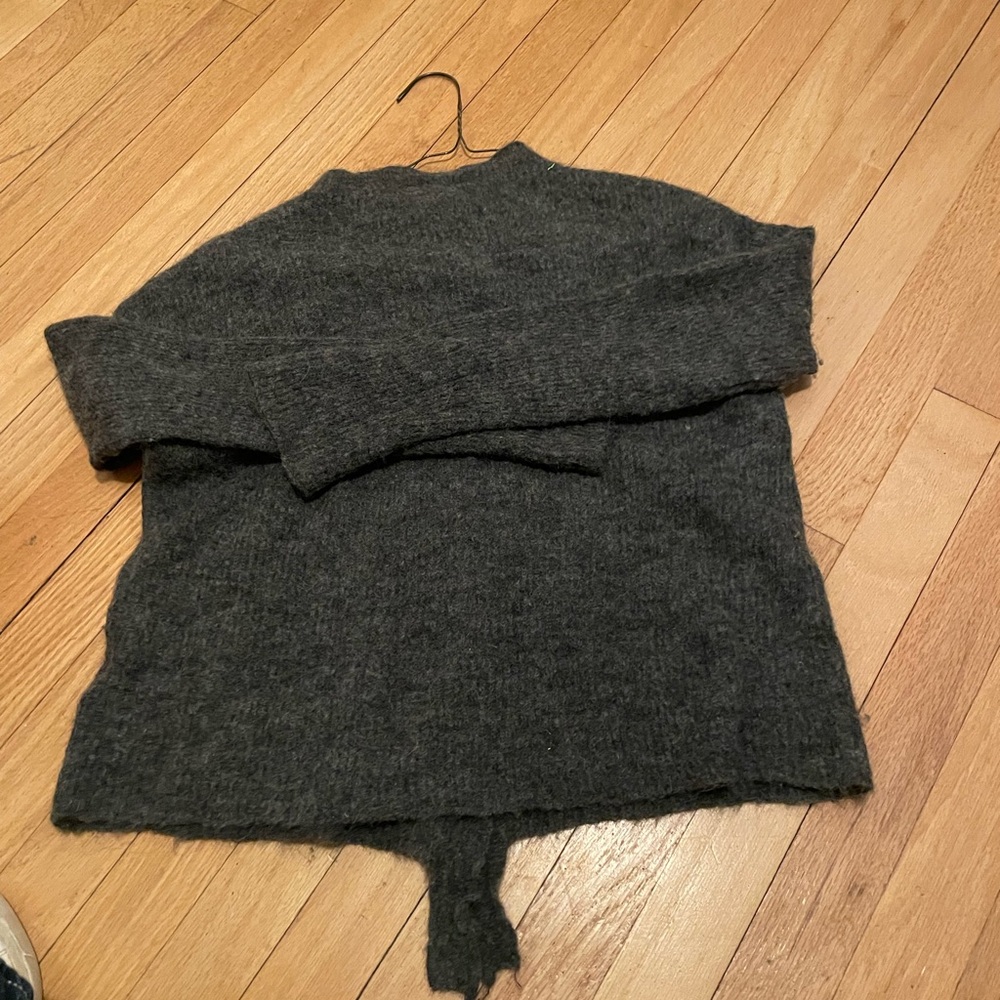 Beautiful alpaca lambswool Italian stylish extra button fits 6-8